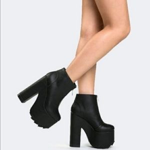 YRU NIGHTMARE Platform Booties